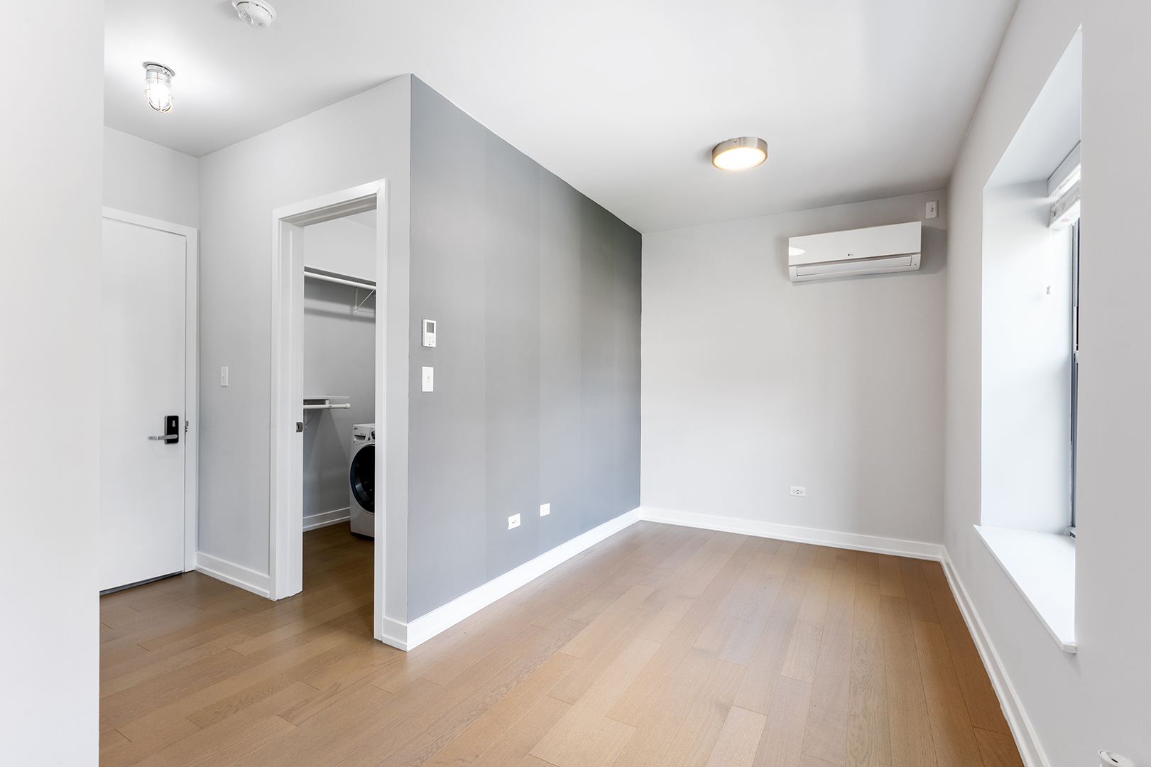 6019 N Winthrop Avenue 206