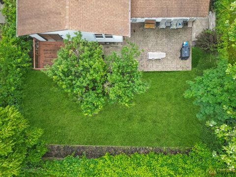 Tiny photo for 220 Osage Lane, Buffalo Grove, IL 60089 (MLS # 12493439)