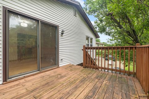 Tiny photo for 220 Osage Lane, Buffalo Grove, IL 60089 (MLS # 12493439)