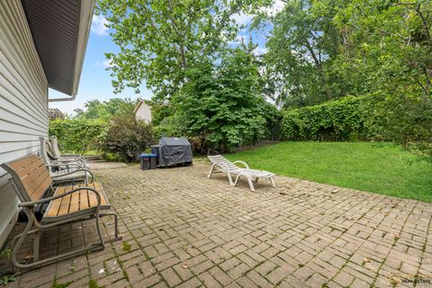 Tiny photo for 220 Osage Lane, Buffalo Grove, IL 60089 (MLS # 12493439)