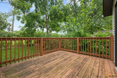 Tiny photo for 220 Osage Lane, Buffalo Grove, IL 60089 (MLS # 12493439)