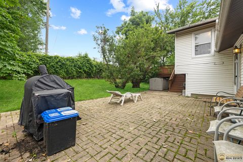 Tiny photo for 220 Osage Lane, Buffalo Grove, IL 60089 (MLS # 12493439)