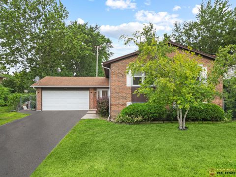 Tiny photo for 220 Osage Lane, Buffalo Grove, IL 60089 (MLS # 12493439)