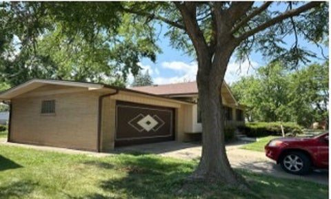 Tiny photo for 410 W Holly Court, Glenwood, IL 60425 (MLS # 12682455)