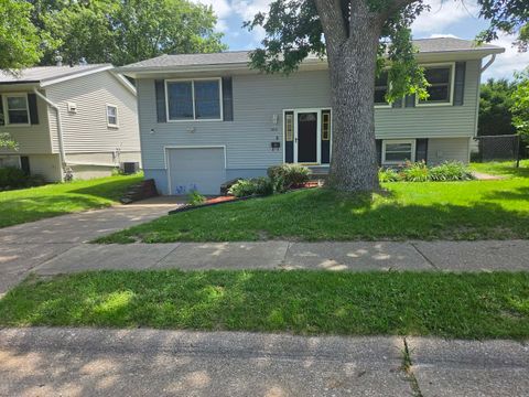 Tiny photo for 2613 N Zenith Avenue, Davenport, IA 52804 (MLS # 12687558)