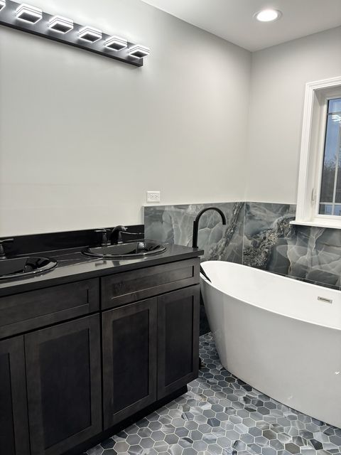 Tiny photo for 6532 W 112th Street, Worth, IL 60482 (MLS # 12265885)