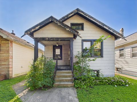 2714 N New England Avenue Chicago IL 60707