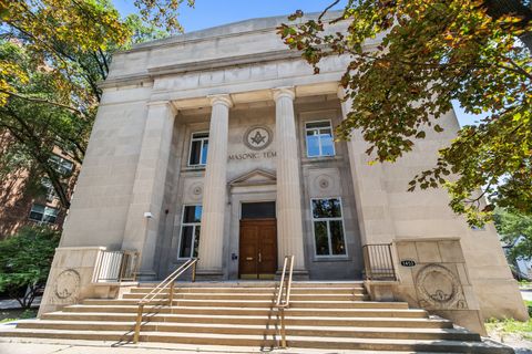 1453 Maple Avenue B06 Evanston IL 60201