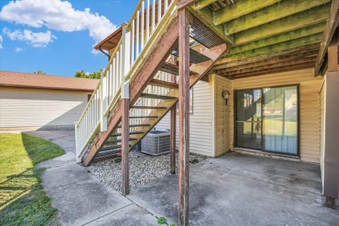 Tiny photo for 1905 Christopher Circle #4, Urbana, IL 61802 (MLS # 12308926)