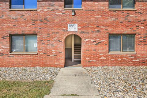 Tiny photo for 1905 Christopher Circle #4, Urbana, IL 61802 (MLS # 12308926)
