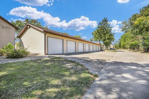 Tiny photo for 1905 Christopher Circle #4, Urbana, IL 61802 (MLS # 12308926)