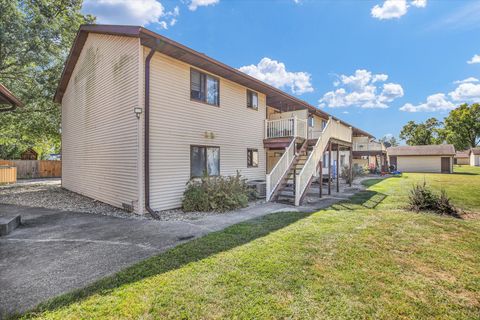 Tiny photo for 1905 Christopher Circle #4, Urbana, IL 61802 (MLS # 12308926)