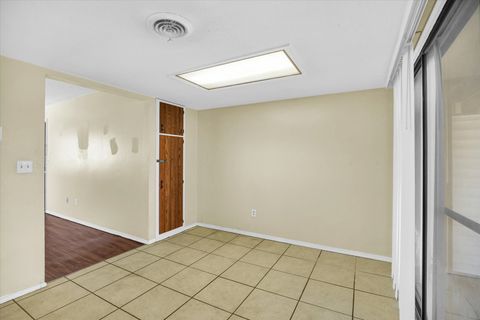 Tiny photo for 1905 Christopher Circle #4, Urbana, IL 61802 (MLS # 12308926)