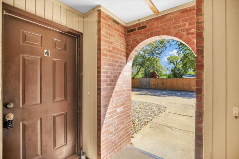 Tiny photo for 1905 Christopher Circle #4, Urbana, IL 61802 (MLS # 12308926)