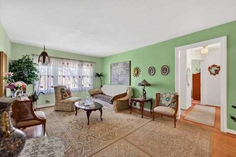 Tiny photo for 6607 N Damen Avenue #2N, Chicago, IL 60645 (MLS # 12588821)