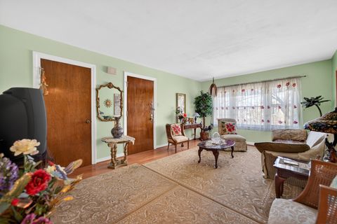 Tiny photo for 6607 N Damen Avenue #2N, Chicago, IL 60645 (MLS # 12588821)