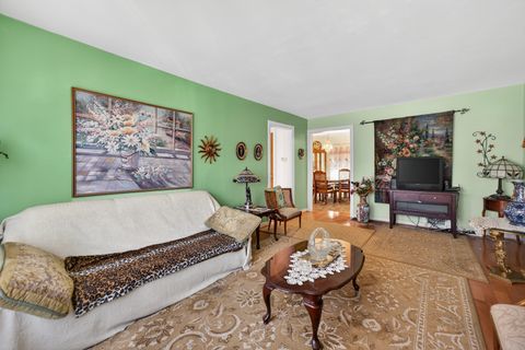 Tiny photo for 6607 N Damen Avenue #2N, Chicago, IL 60645 (MLS # 12588821)