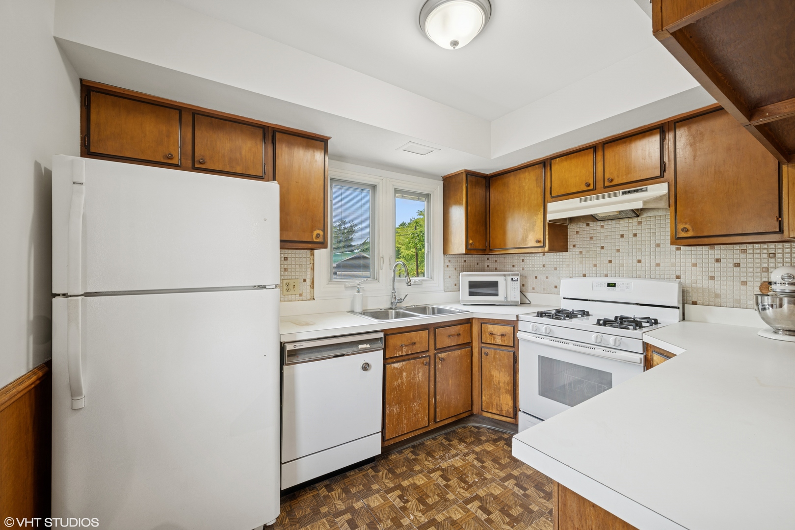 345 Catalpa Avenue