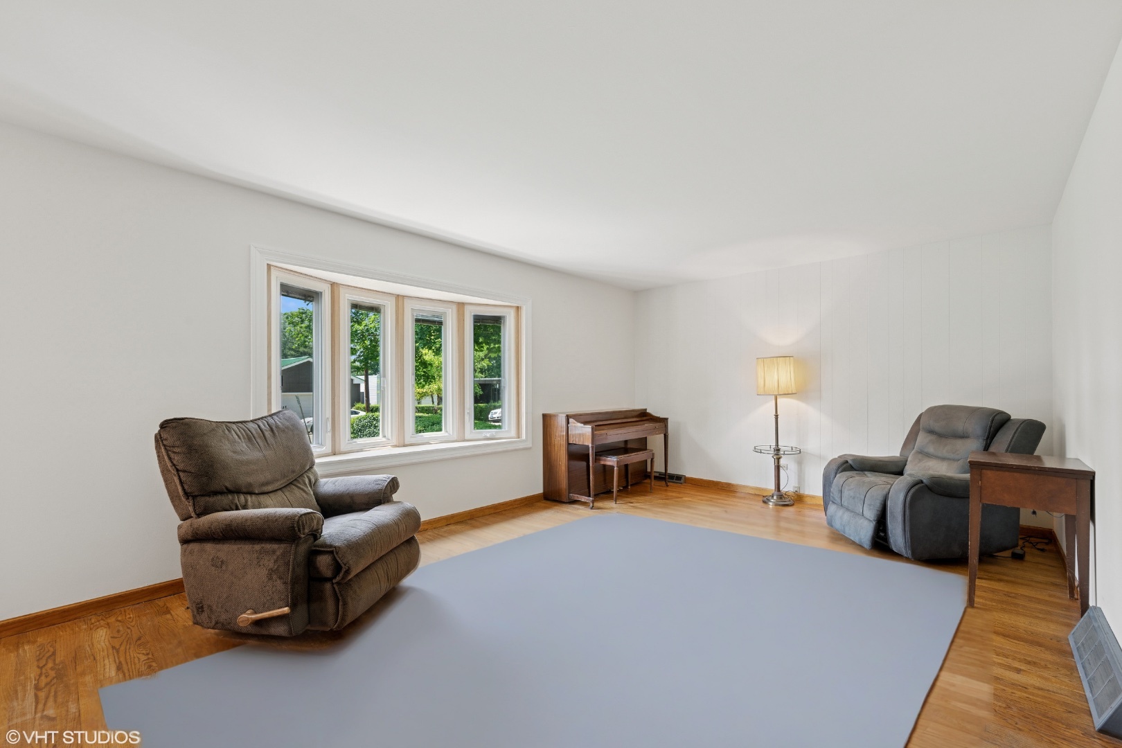 345 Catalpa Avenue