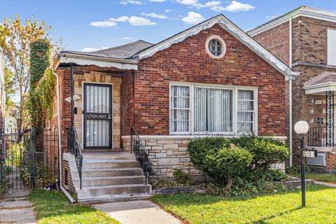 Tiny photo for 8643 S kingston Avenue, Chicago, IL 60617 (MLS # 12503086)