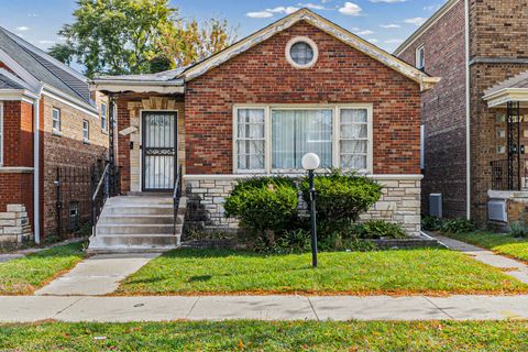 Tiny photo for 8643 S kingston Avenue, Chicago, IL 60617 (MLS # 12503086)