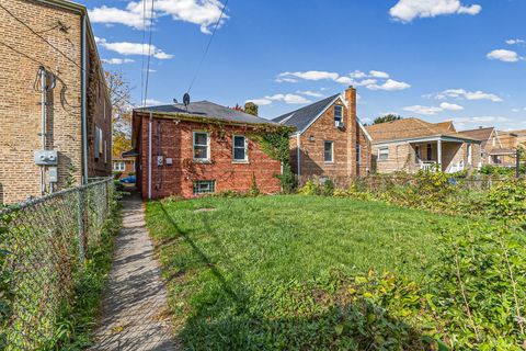 Tiny photo for 8643 S kingston Avenue, Chicago, IL 60617 (MLS # 12503086)
