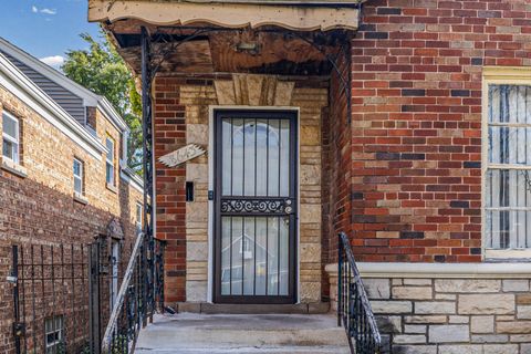 Tiny photo for 8643 S kingston Avenue, Chicago, IL 60617 (MLS # 12503086)