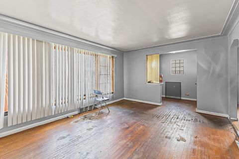 Tiny photo for 8643 S kingston Avenue, Chicago, IL 60617 (MLS # 12503086)