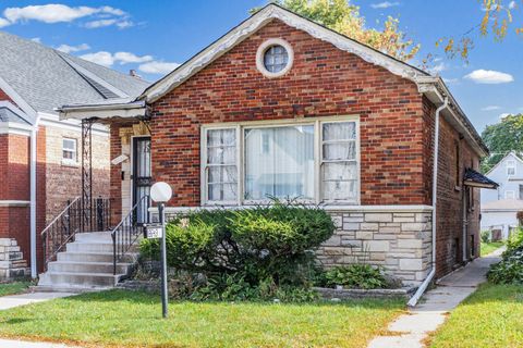 Tiny photo for 8643 S kingston Avenue, Chicago, IL 60617 (MLS # 12503086)