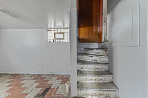 Tiny photo for 8643 S kingston Avenue, Chicago, IL 60617 (MLS # 12503086)