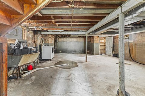 Tiny photo for 8643 S kingston Avenue, Chicago, IL 60617 (MLS # 12503086)