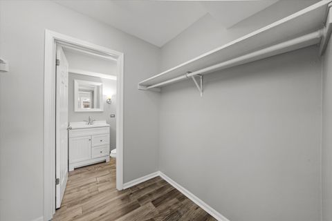 Tiny photo for 10308 Circle Drive #301, Oak Lawn, IL 60453 (MLS # 12491045)