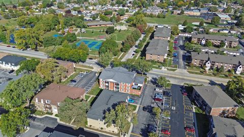 Tiny photo for 10308 Circle Drive #301, Oak Lawn, IL 60453 (MLS # 12491045)