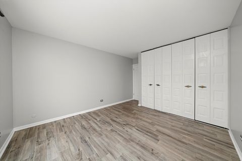 Tiny photo for 10308 Circle Drive #301, Oak Lawn, IL 60453 (MLS # 12491045)