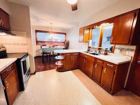 Tiny photo for 100 E Willow Street, Fairbury, IL 61739 (MLS # 12523015)