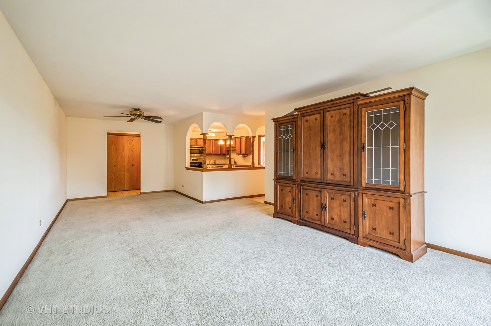 6430 W Belle Plaine Avenue 502