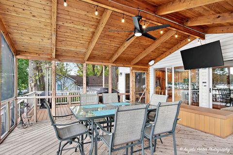 Tiny photo for 5012 W Lake Shore Drive, Wonder Lake, IL 60097 (MLS # 12504370)