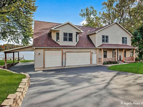 Tiny photo for 5012 W Lake Shore Drive, Wonder Lake, IL 60097 (MLS # 12504370)