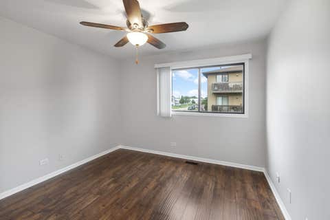Tiny photo for 695 Dean Drive #G, South Elgin, IL 60177 (MLS # 12726992)