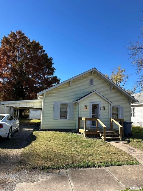 Photo of 306 S PECAN Street, Royalton, IL 62983 (MLS # EB460437)