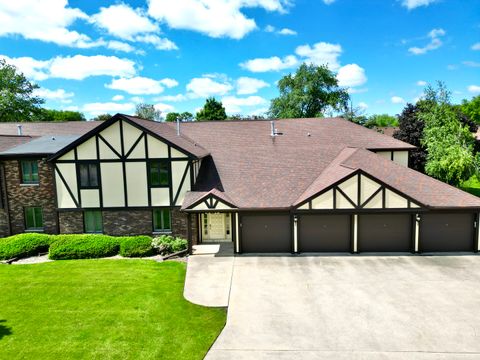 Tiny photo for 25 Crystal Court #D1, Pontiac, IL 61764 (MLS # 12537096)