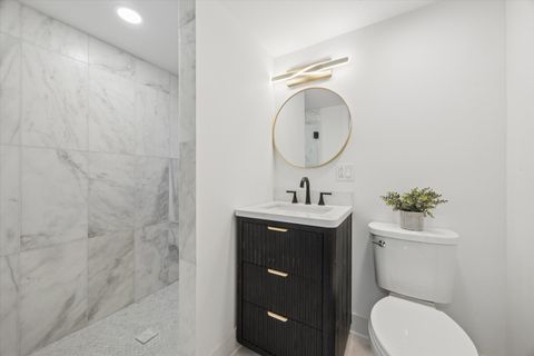 Tiny photo for 33 Chestnut Avenue, Clarendon Hills, IL 60514 (MLS # 12653991)