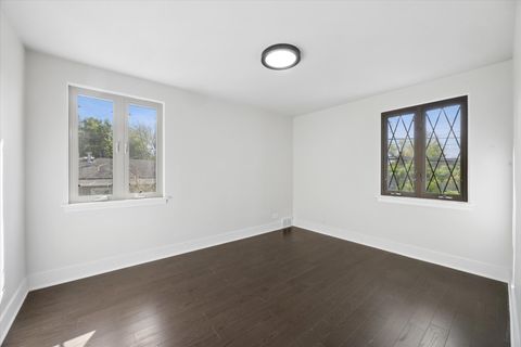 Tiny photo for 33 Chestnut Avenue, Clarendon Hills, IL 60514 (MLS # 12653991)