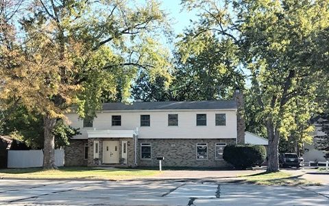 Photo of 1323 S Roselle Road, Schaumburg, IL 60193 (MLS # 12505516)