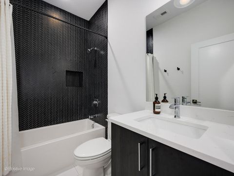 Tiny photo for 2044 W Rice Street #1, Chicago, IL 60622 (MLS # 12604881)