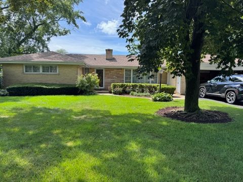 Tiny photo for 1014 N Elmhurst Road, Prospect Heights, IL 60070 (MLS # 12504817)