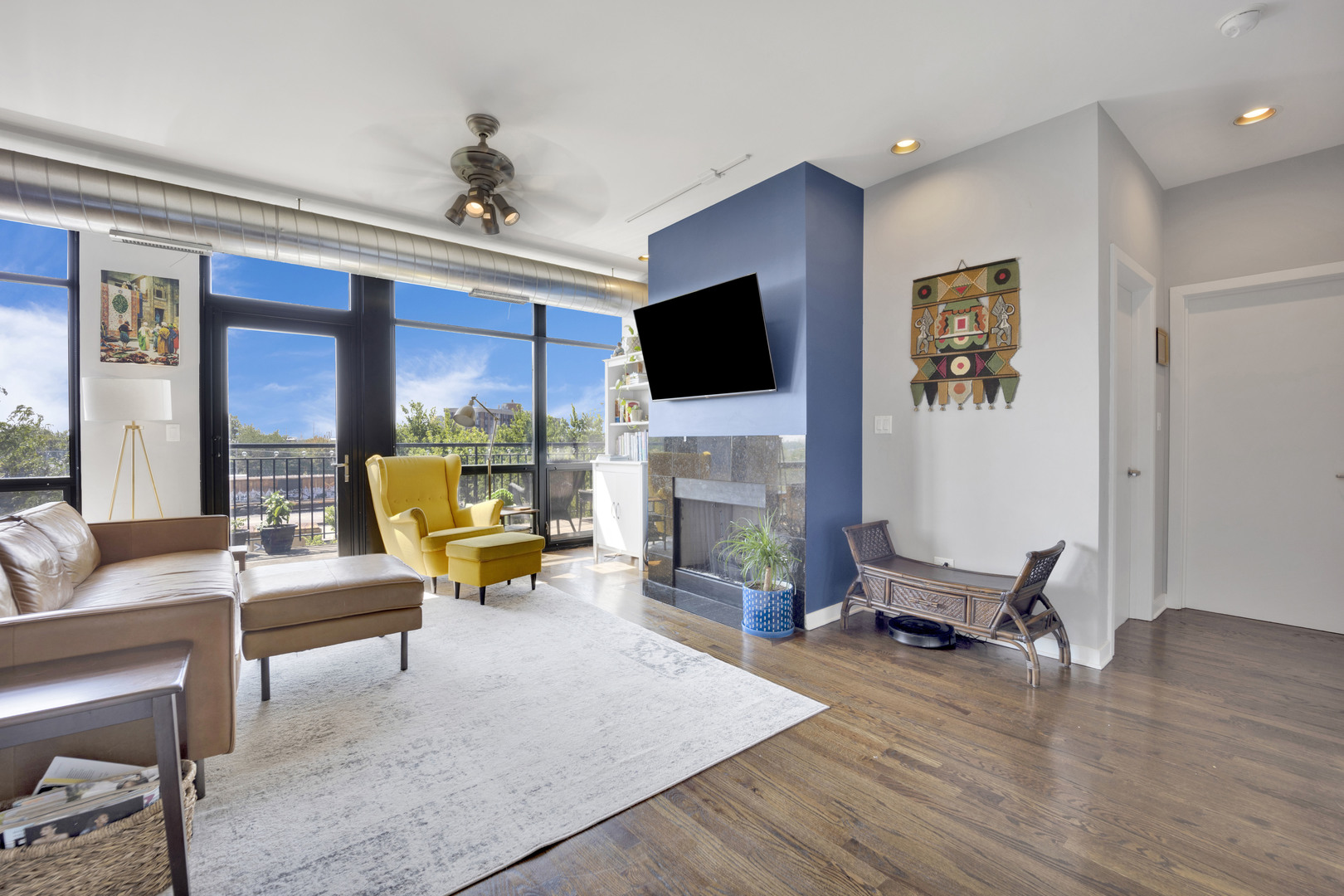 1111 W 15th Street 409