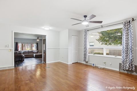 Tiny photo for 33639 N Greentree Road, Grayslake, IL 60030 (MLS # 12544919)