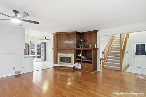 Tiny photo for 33639 N Greentree Road, Grayslake, IL 60030 (MLS # 12544919)