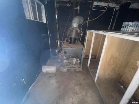 Tiny photo for 906 S ELIZABETH Street, Carbondale, IL 62901 (MLS # EB458640)